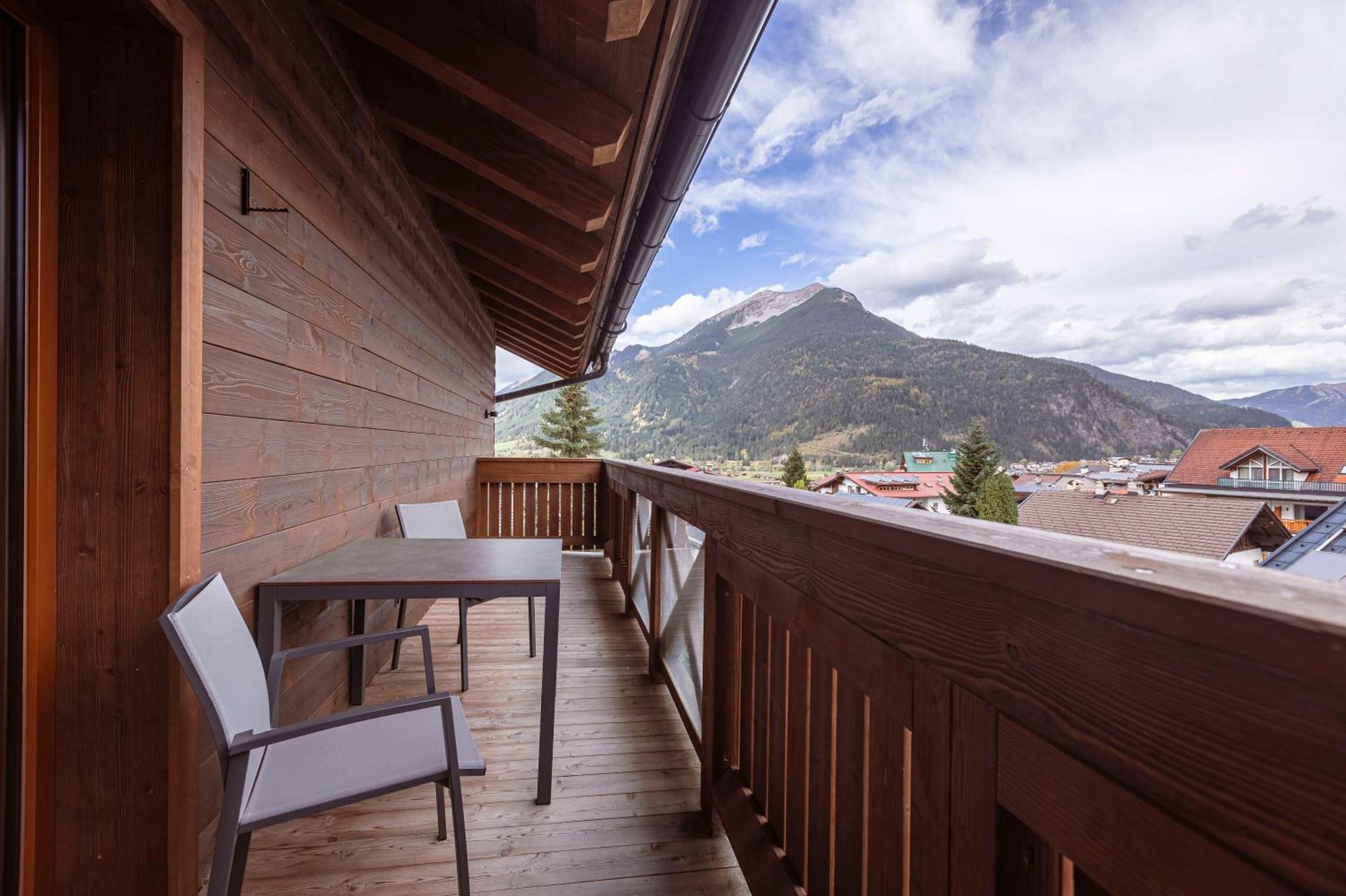 Bergresort Zugspitze Ehrwald By Alps Resorts Bagian luar foto